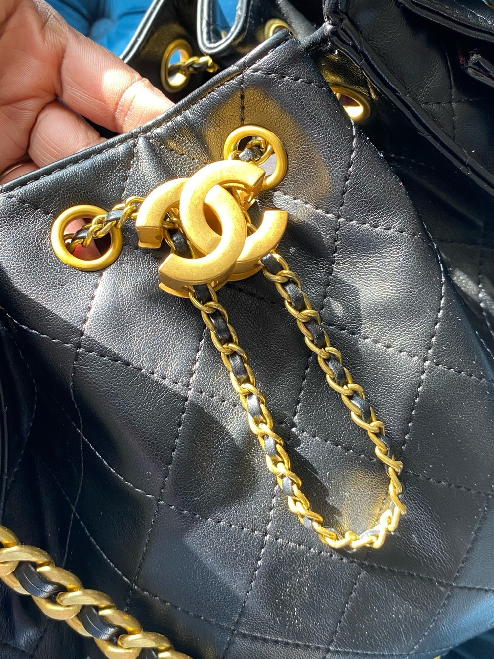 BLACK QUILTED CHAIN SHOULDER BAG - Picture 11 of 17